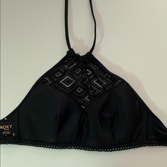 Crochet Bikini halter top bundle- Black and coral - Picture 3 of 6